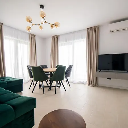 아파트 Promenada Apartments 5
