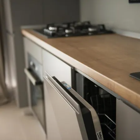 아파트 Promenada Apartments 5 *