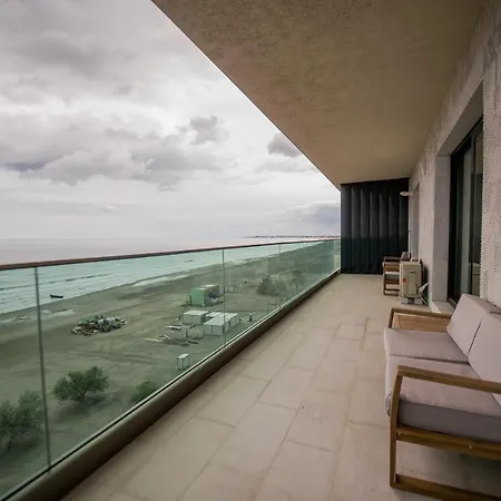 Promenada Apartments 5 *